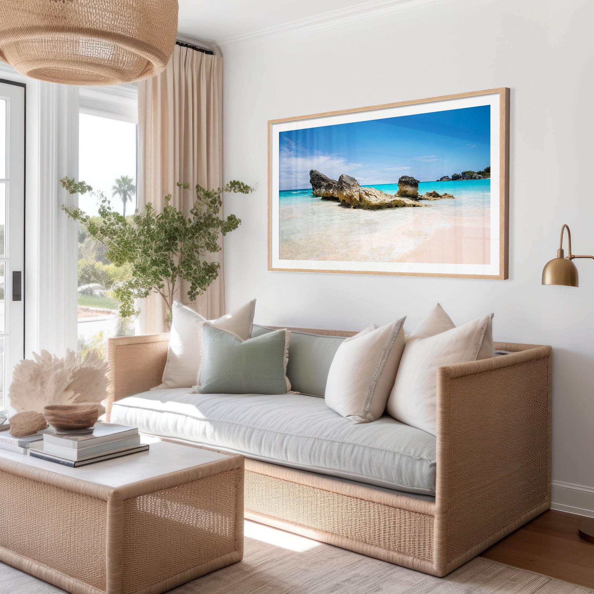 Horseshoe Bay Bermuda beach with turquoise waves and pink sand.